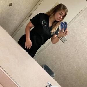 Meet your Posher, Alyssa